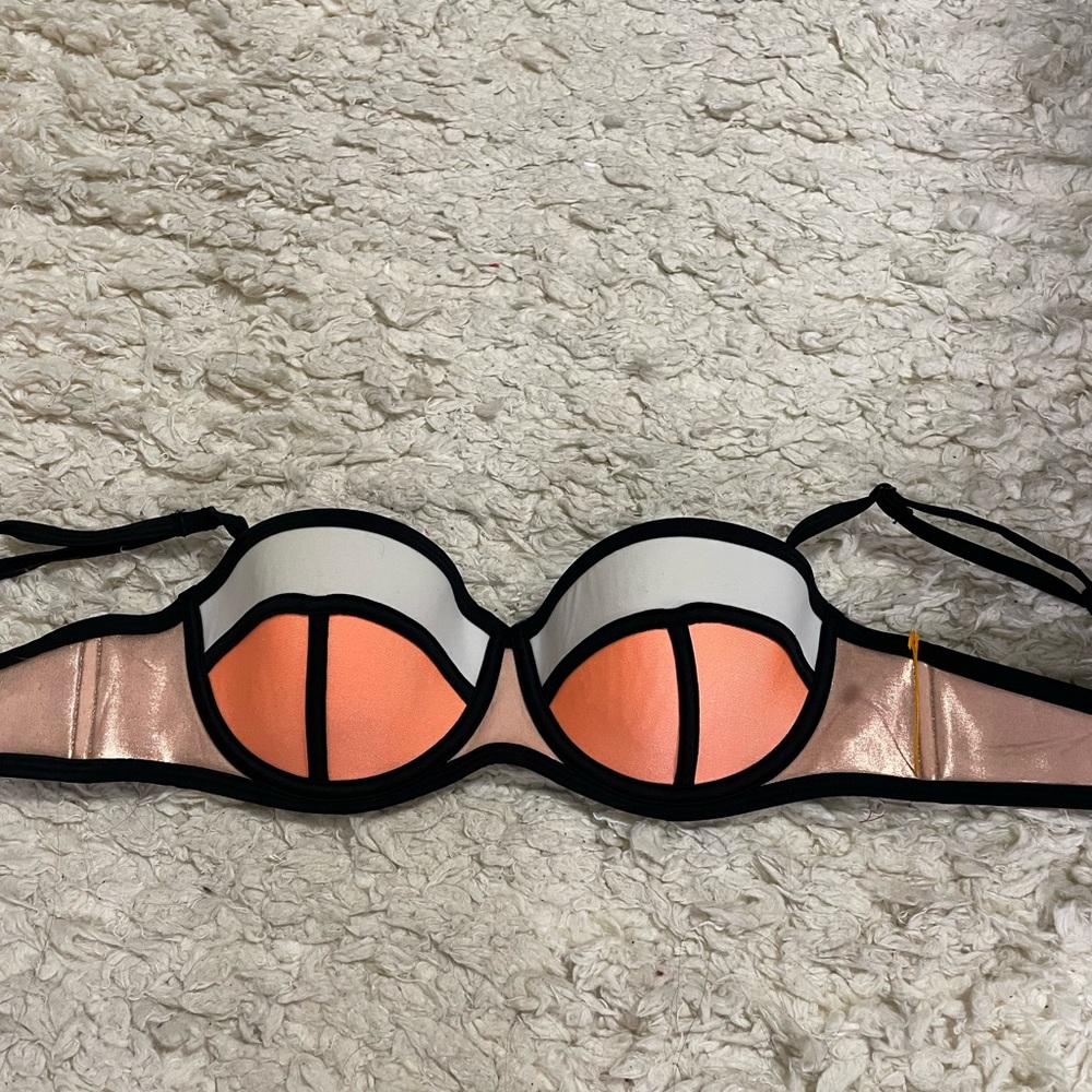 Triangl bikini top